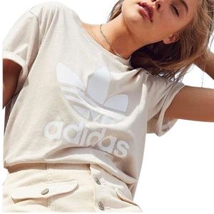 Adidas cream tee shirt